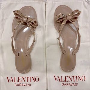 Valentino Rockstud Bow Jelly Thongs